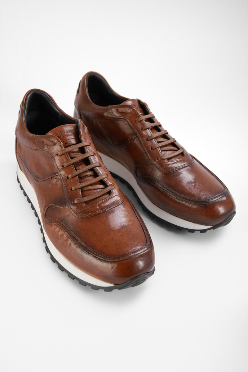 SOHO ROGUE cognac distressed runners. - Image 2