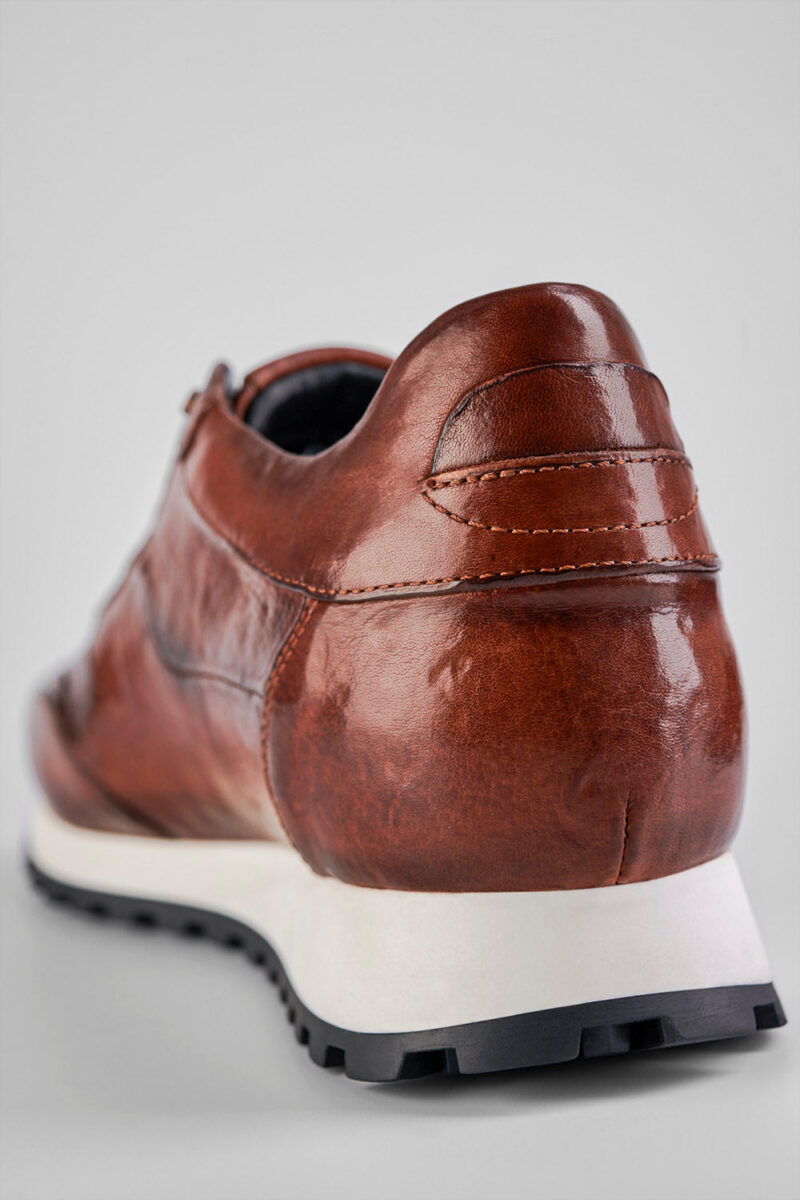 SOHO ROGUE cognac distressed runners. - Image 11