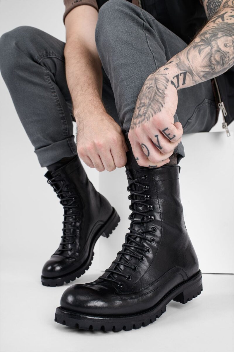 CAMDEN tar-black military boots. - Image 5