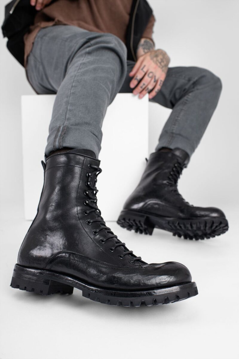 CAMDEN tar-black military boots. - Image 4