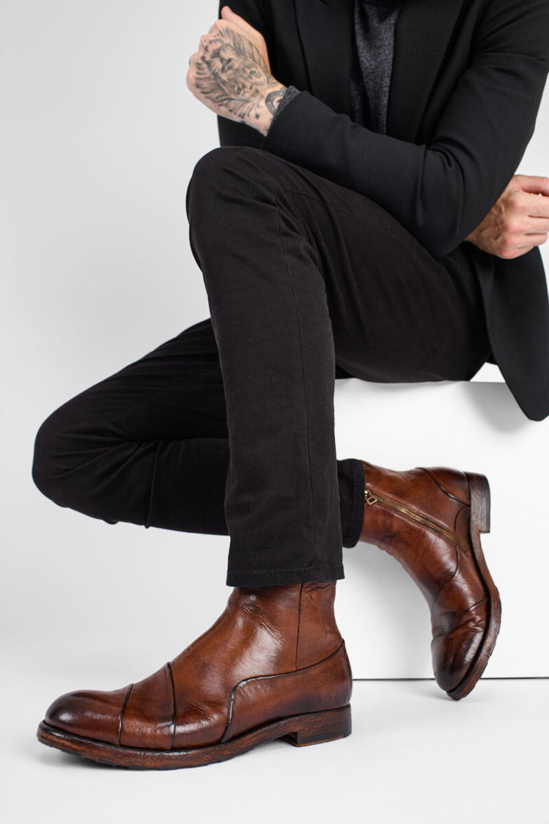 ASTON EDGE cognac laceless ankle boots. - Image 6