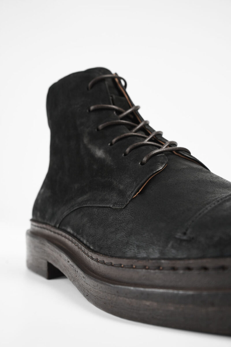 YALE distressed-black welted derby lace up boots. - Image 14