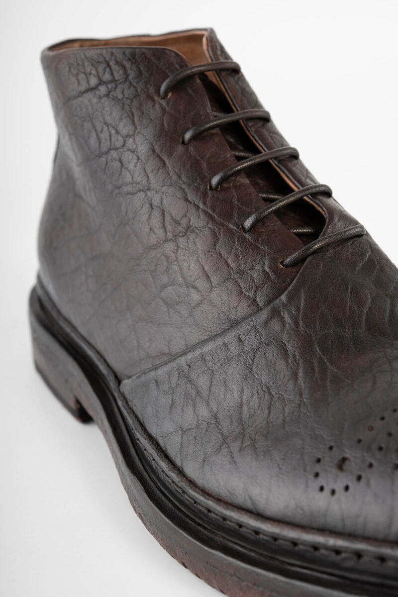 YORK cigar-brown grained welted chukka boots. - Image 2