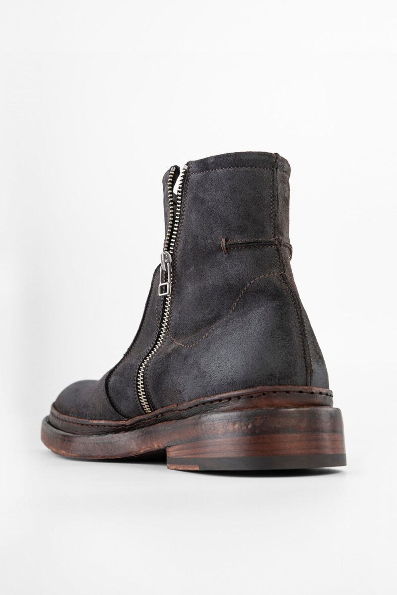 YORK lava-grey suede welted laceless boots. - Image 5