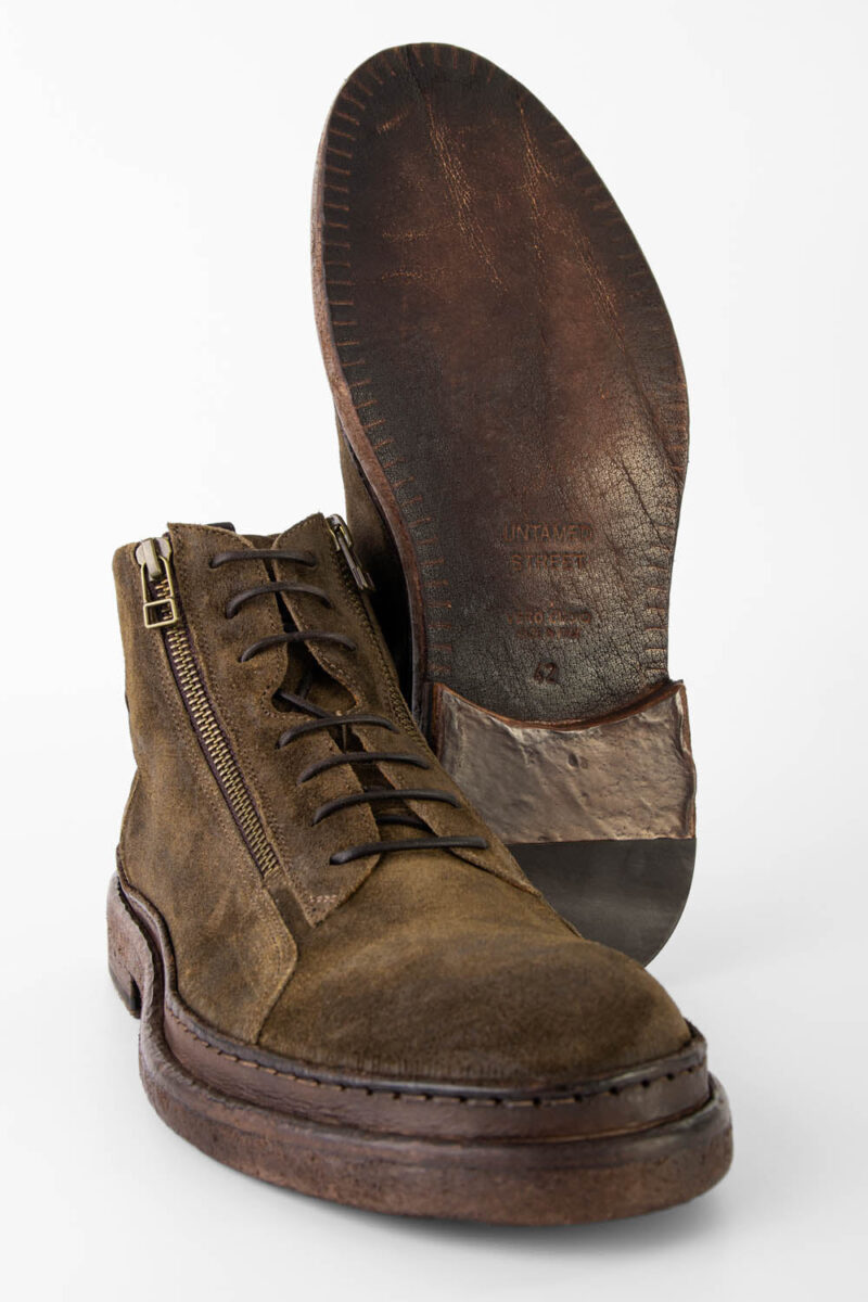 YORK tundra-brown suede welted chukka boots. - Image 6