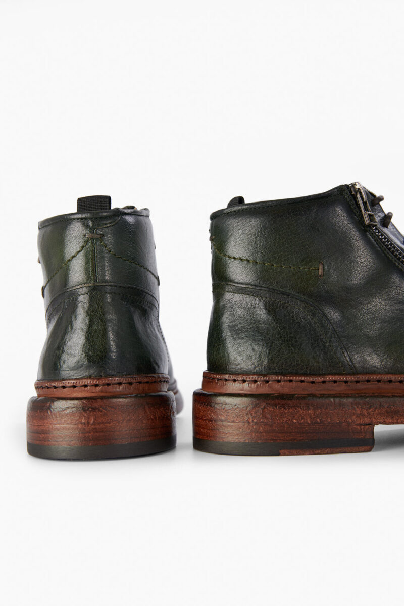 YORK dark-green welted chukka boots. - Image 4