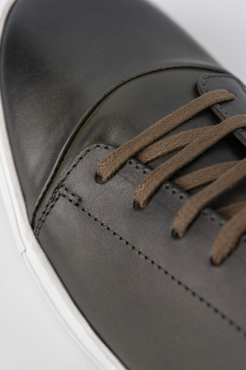 SOHO forest-green cap toe patina sneakers. - Image 4